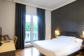 Гостиница Hotel Urdanibia Park  Ирун